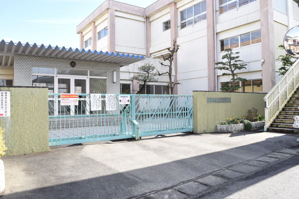 一宮市萩原町滝字北平の土地(一宮市立萩原小学校)