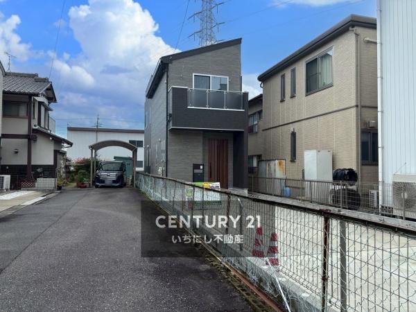 一宮市馬見塚字長畑の中古一戸建
