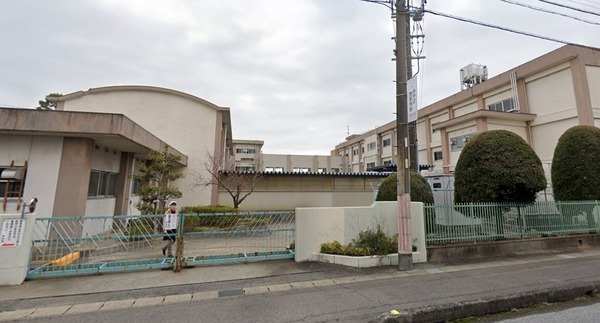 一宮市萩原町萩原字県の中古一戸建て(一宮市立萩原小学校)