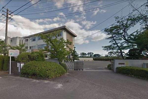 「天空のエミナス」・海部郡蟹江町学戸五丁目(蟹江北中学校)
