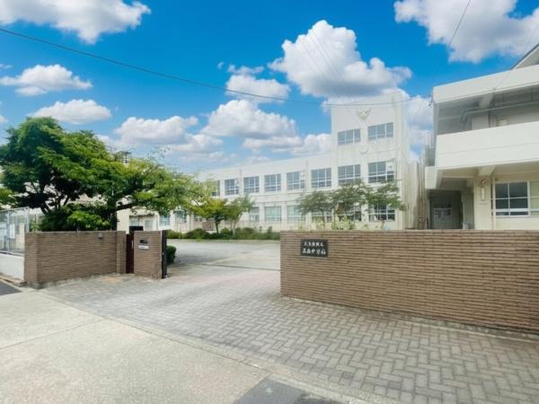 「天空のエミナス」・名古屋市南区鳴浜町(明南中学校)