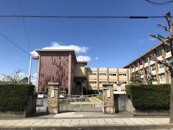 一宮市北園通６丁目の土地(一宮市立向山小学校)
