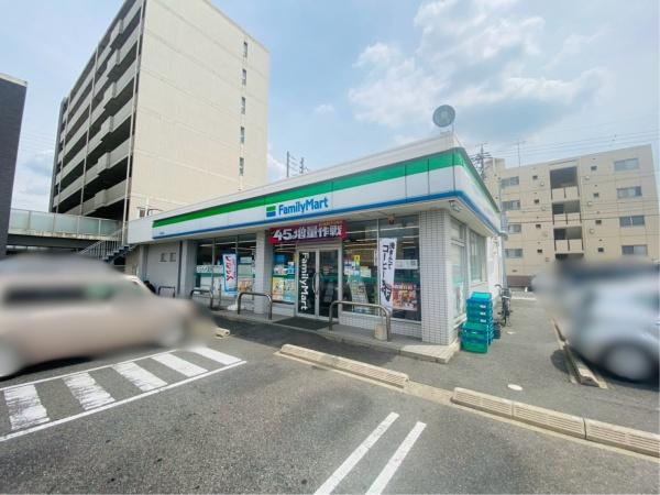 「天空のエミナス」・名古屋市南区鳴浜町(ファミリーマート鶴見通店)