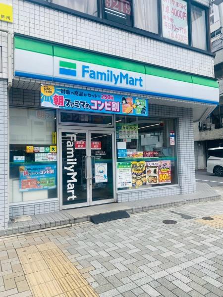 ザ・パークハウス東山公園(ファミリーマート東山公園駅前店)