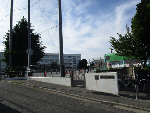 横浜市戸塚区戸塚町の土地(横浜市立南戸塚小学校)