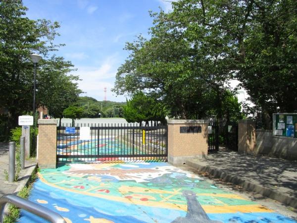 逗子市池子2丁目の土地(逗子市立池子小学校)