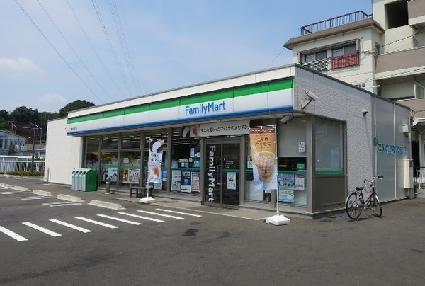 ニックハイム東戸塚第弐(ファミリーマート東戸塚名瀬下店)