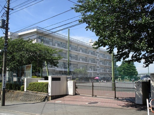 横浜市戸塚区平戸町の新築一戸建(横浜市立平戸台小学校)