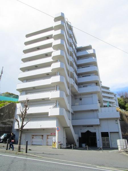 サンハロー横須賀中央駅前