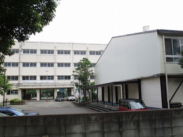 横浜市戸塚区柏尾町の土地(横浜市立舞岡中学校)