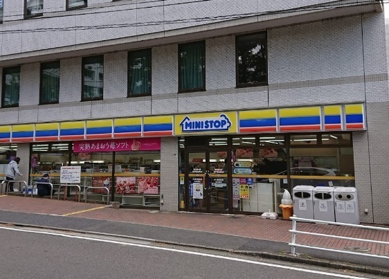 ニューシティ東戸塚パークヒルズM棟(ミニストップ東戸塚品濃町店)