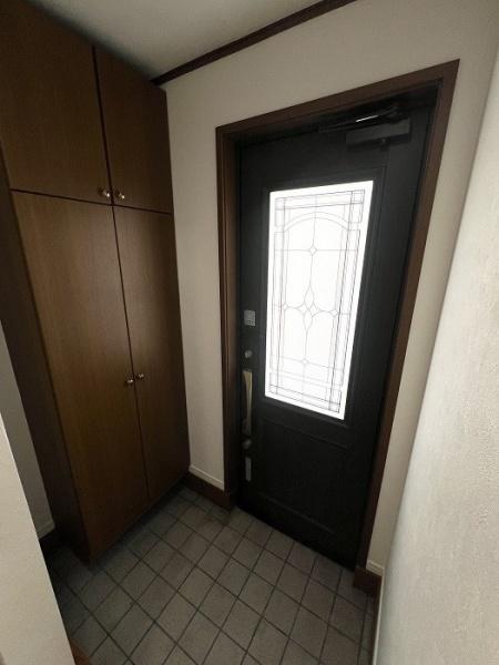 横浜市泉区中田南5丁目の中古一戸建て(玄関)