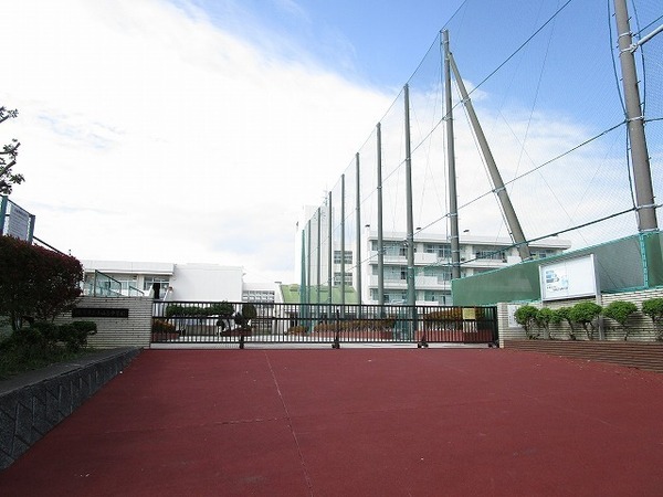 リステージ本郷台プリズムガーデン(横浜市立小山台中学校)