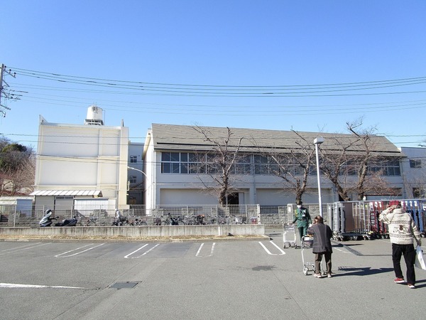 横浜市金沢区六浦５丁目の中古一戸建て(横浜市立大道小学校)