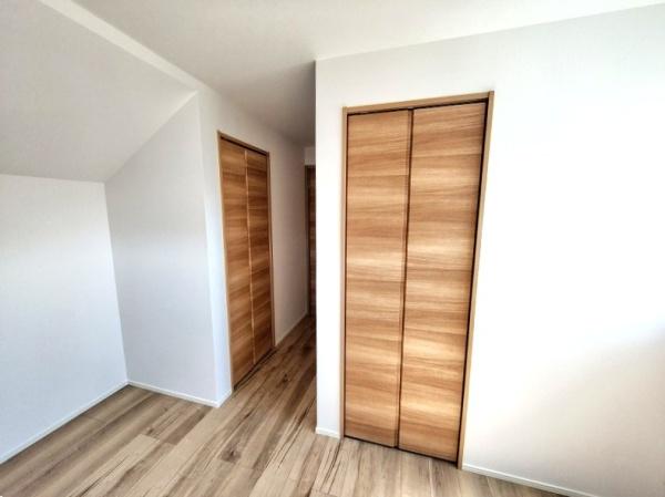 汲沢8丁目全2棟/A号棟