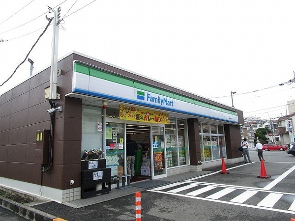 レーベン横濱鶴ヶ峰テラス(ファミリーマート新井町店)