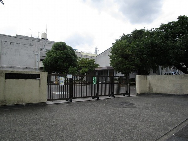 ラムーナ横浜戸塚スカイリッジ(横浜市立鳥が丘小学校)