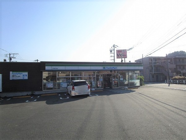 横浜市港南区笹下６丁目の新築一戸建(ファミリーマート笹下四丁目店)