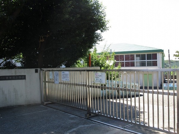 横浜市戸塚区南舞岡４丁目の新築一戸建(横浜市立南舞岡小学校)