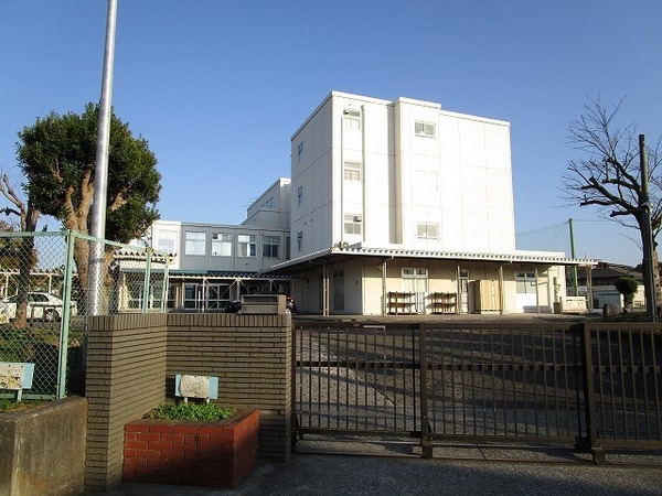 横浜市戸塚区南舞岡４丁目の新築一戸建(横浜市立日限山中学校)