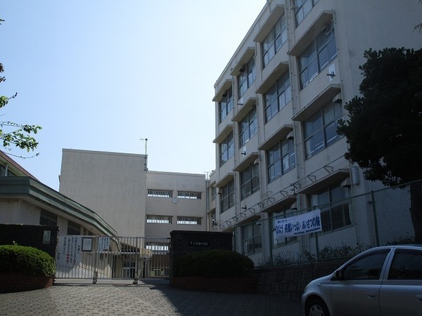 戸塚西パークホームズ壱番館(横浜市立矢部小学校)