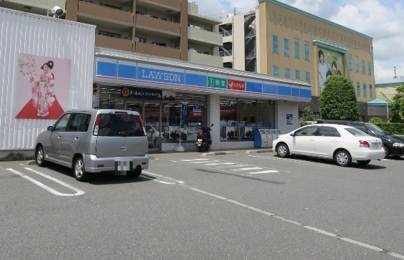 ブロードスクエア戸塚ウエストコート(ローソン戸塚下倉田町店)