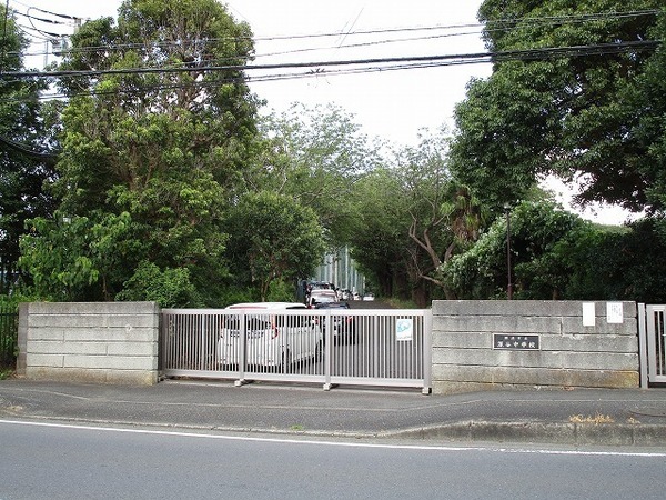 横浜市戸塚区深谷町の土地(横浜市立深谷中学校)