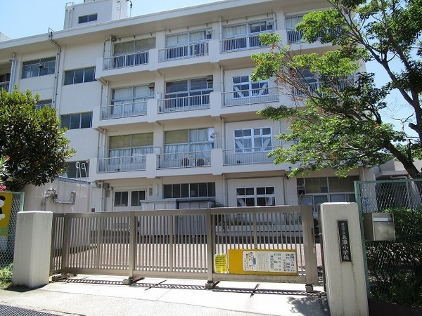スカイビュー戸塚１号棟(横浜市立名瀬小学校)