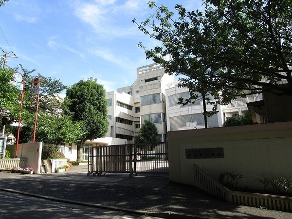 影取町3号棟(横浜市立東俣野小学校)