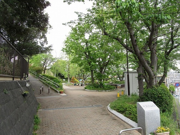 上柏尾町20号棟(秋葉台公園)