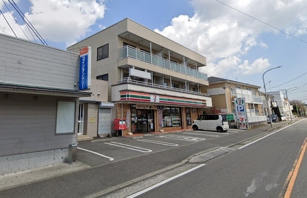 ブランズシティ本郷台フィールドテラス(セブンイレブン鎌倉岩瀬北店)