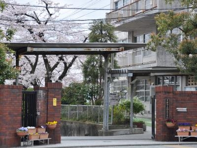 京都市北区鷹峯藤林町の中古一戸建て(京都市立旭丘中学校)