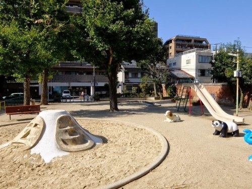 リソシエレスティーナ御所南(富小路殿公園)