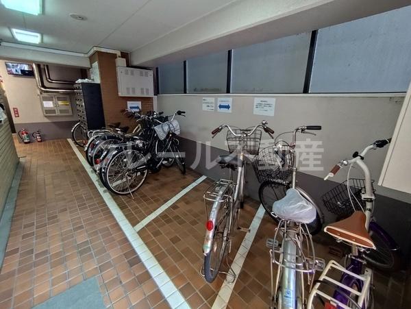 ハピーハイツ入谷(駐車場)
