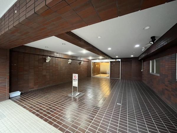 ユテライズ根岸(エントランス)