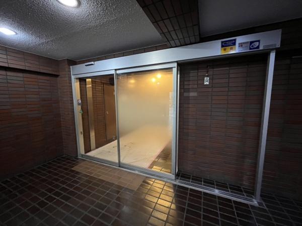 ユテライズ根岸(エントランス)