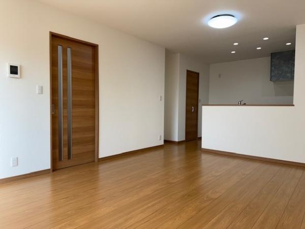 鎌ケ谷市くぬぎ山２丁目の中古一戸建て