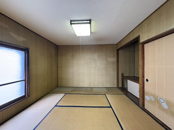 竜泉3丁目借地権付戸建