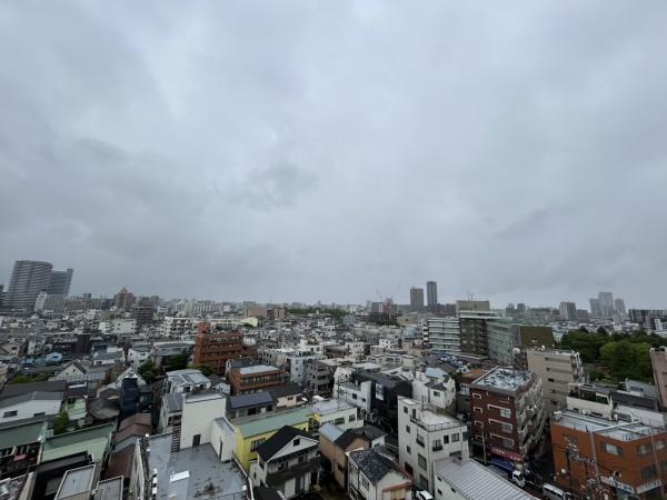 サカエファミール
