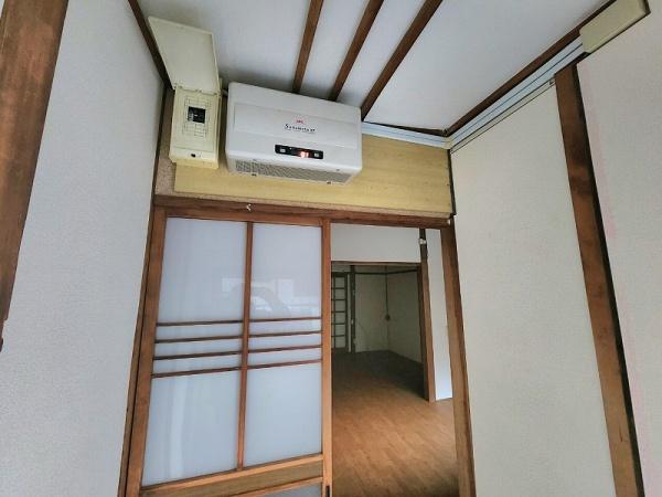 寝屋川市日新町の中古テラスハウス