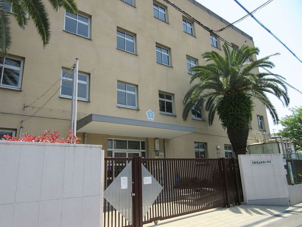 新北野第一コーポＡ棟(大阪市立神津小学校)