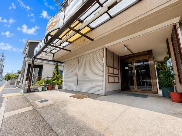 摂津市正雀２丁目　店舗付き戸建