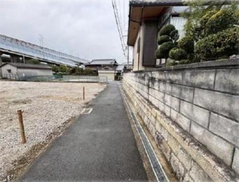 摂津市鳥飼中１丁目の土地