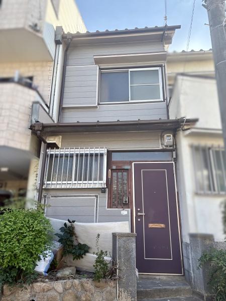吹田市南吹田３丁目の中古テラスハウス