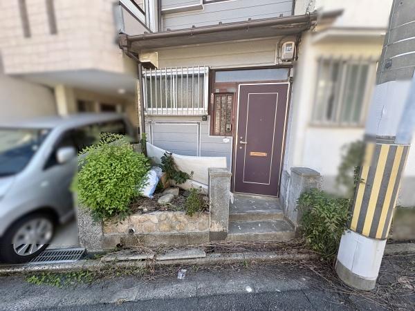吹田市南吹田３丁目の中古テラスハウス