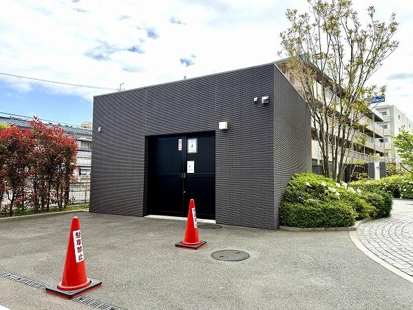 シャリエ摂津三島