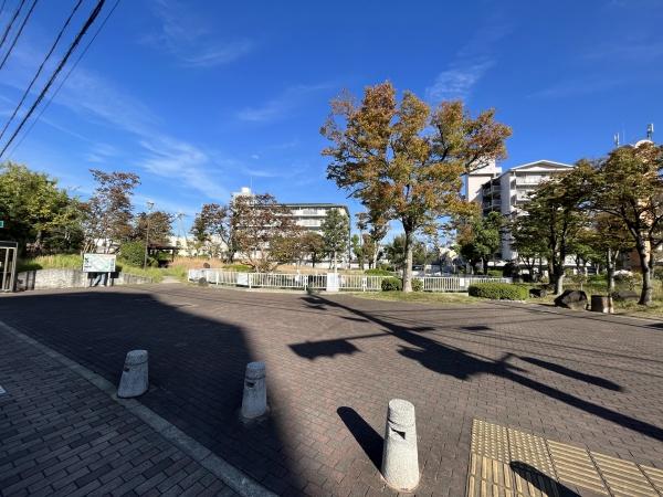 摂津市鶴野4丁目の中古一戸建て(鶴野第一公園)