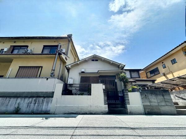 吹田市広芝町　建築条件無し　売り土地