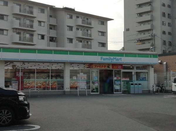 千里レックスマンションA棟(ファミリーマート吹田山田西店)