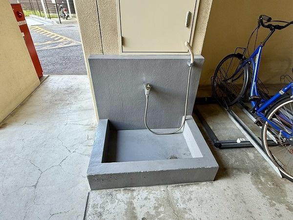 プレサンスロジェ南摂津駅前